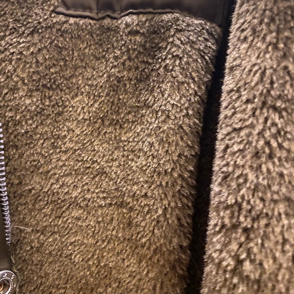 Royalty- Green Jacket Small - Picture 3 of 3